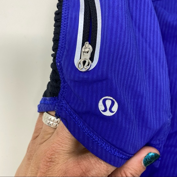 Lululemon Blue Studio Shorts 8 - Picture 4 of 8
